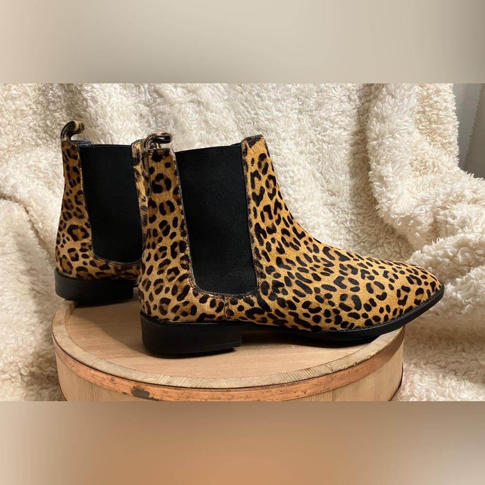 ASOS Design April Leather Leopard Print Chelsea Boots Booties US 9/ UK 7